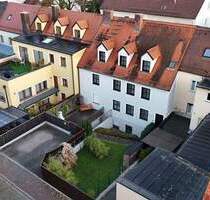 Einzigartige Lage in der Freisinger Altstadt - Aufgeteiltes, gepflegtes Architektenhaus mit 3 Einheiten und Garten!