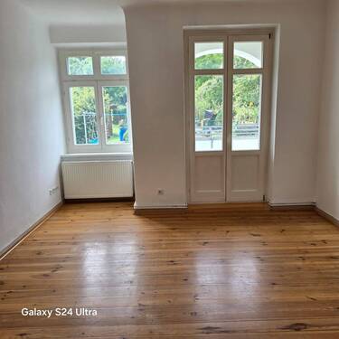 Zimmer mit Balkon.jpeg - Schöne 2- Zimmerwohnung mit Balkon - August-Bebel-Straße 108, 15234 Frankfurt (Oder)