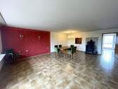 Wohnzimmer - 7 Zimmer Mehrfamilienhaus, Wohnhaus zum Kaufen in Völklingen