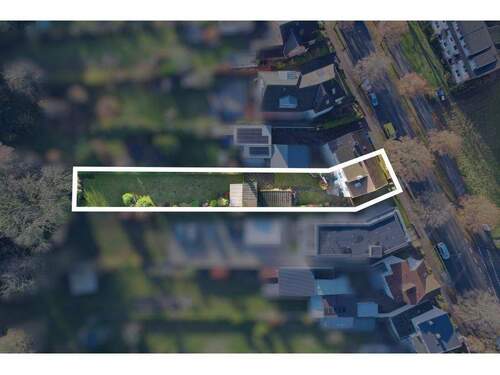 Grundstück - 5 Zimmer Doppelhaushälfte in Neumünster