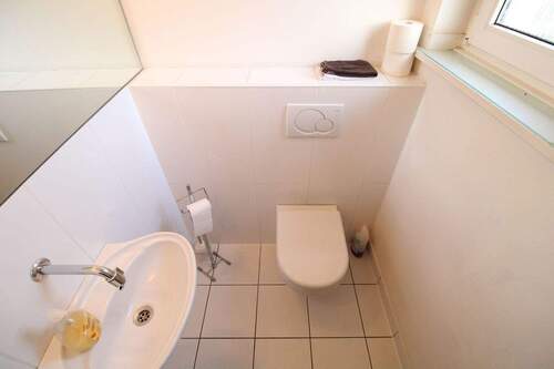 Gäste WC - Einfamilienhaus mit 183,20 m&sup2; in Neuss zum Kaufen