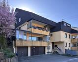 von Aussen - 3-Zimmer-Wohnung in der Oberstadt mit beeindruckendem Panoramablick, mit Garage