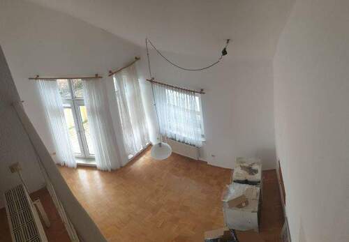 Blick in den Wohn-Essbereich - 