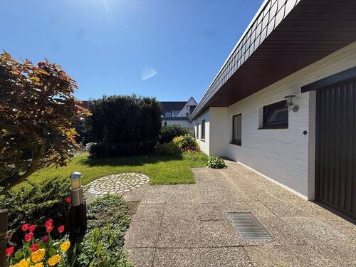 2-954 LooseImmo Garten - 3 Zimmer Etagenwohnung zur Miete in Scharbeutz