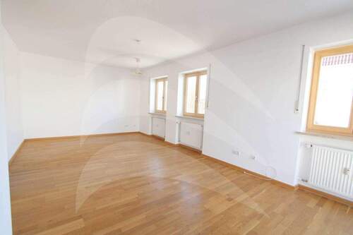 Wohnzimmer (3) - Etagenwohnung mit 39,00 m&sup2; in Geisenhausen zum Kaufen