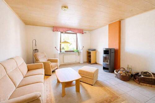 großes Zimmer im Erdgeschoss - 