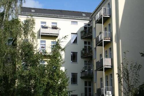 Bild 2 - 4 Zimmer Etagenwohnung zum Kaufen in Berlin