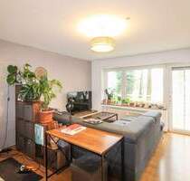 Gepflegte 2-Zimmer-Wohnung im Hochparterre mit Balkon! Erbbaurecht bis 2067 - Bezugsfrei ab Juni 26! - München Ramersdorf-Perlach