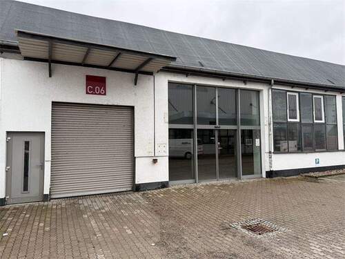 Aussenansicht - Kaltlagerhalle mit Verkaufsfläche Nähe Autobahn zu mieten