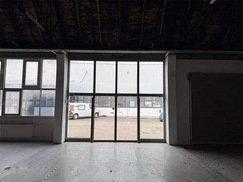 Eingangsbereich - Halle zur Miete in Berlin