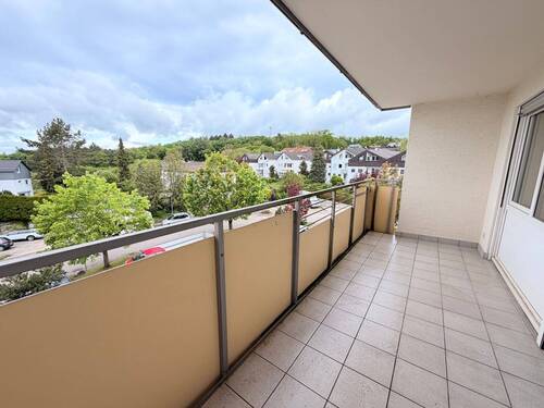 Balkon - Gepflegte 2 Zimmer Mietwohnung (2.OG) in Leonberg- Warmbronn