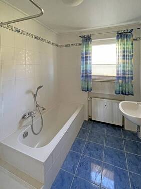 Erdgeschoss Badezimmer - 