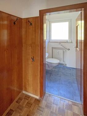 Erdgeschoss Garderobe und WC - 