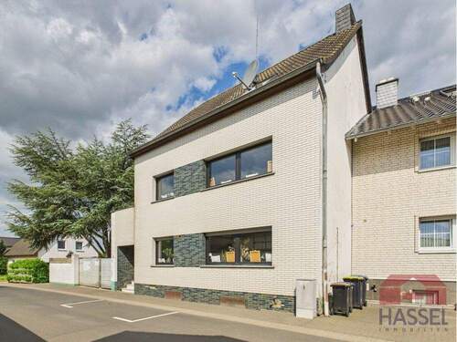 Wohnen und Arbeiten an einem Ort - 5 Zimmer Mehrfamilienhaus, Wohnhaus zum Kaufen in Weilerswist