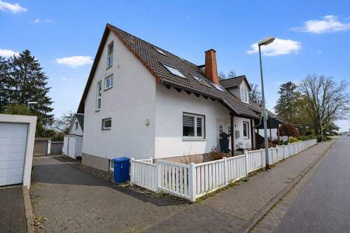 Außenansicht - 6 Zimmer Mehrfamilienhaus, Wohnhaus zum Kaufen in Eschborn