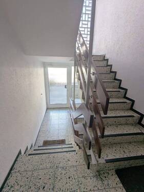 Gepflegtes Treppenhaus - Etagenwohnung mit 90,10 m² in Wörth am Rhein zum Kaufen