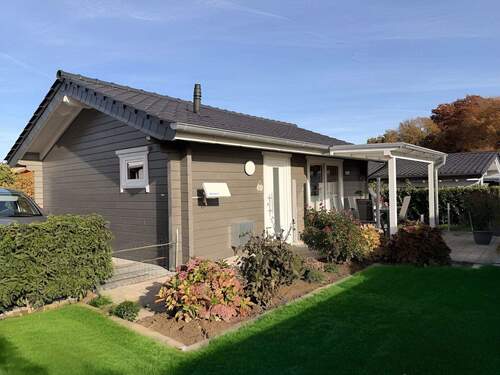 Ansicht vom Garten aus - Ein-Zweifamilienhaus in Herford