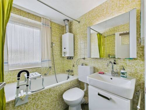 Bad - 5 Zimmer Reihenendhaus in Stuttgart