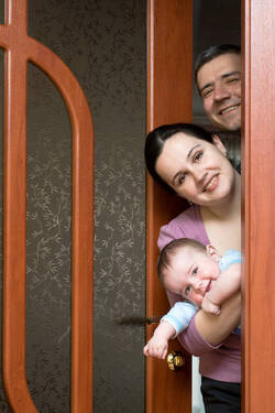 shutterstock_34413754.jpg - Charmantes Zweifamilienhaus in Ortsrandlage