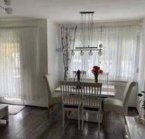 Schöne gepflegte 4,5 Zimmerwohnung inkl. großer Garage in guter Lage zu verkaufen! - Nürtingen Oberensingen