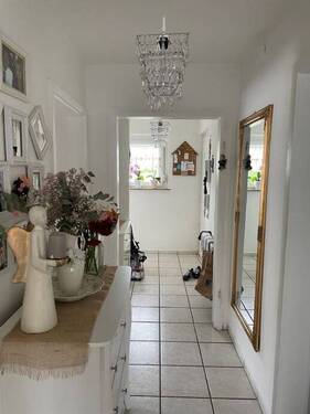 Diele II - Etagenwohnung mit 90,00 m&sup2; in Nürtingen zum Kaufen