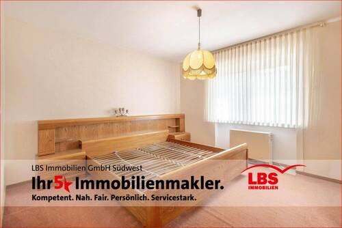 Schlafzimmer - Mehrfamilienhaus, Wohnhaus mit 165,10 m&sup2; in Rockenhausen zum Kaufen