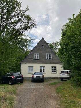 Giebelseite_HausNr13 - 1 Zimmer Mehrfamilienhaus, Wohnhaus zum Kaufen in Olpe