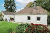 Rückansicht - 5 Zimmer Einfamilienhaus in Solingen