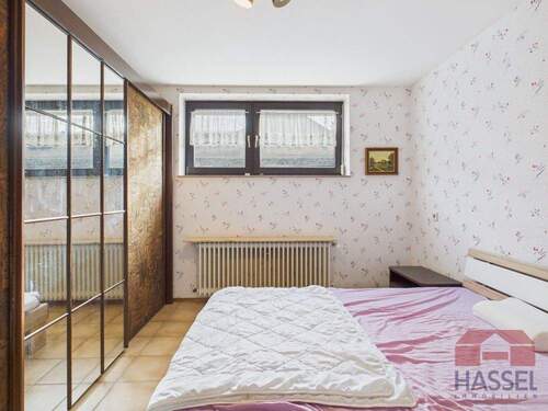 Zimmer im Untergeschoß - 