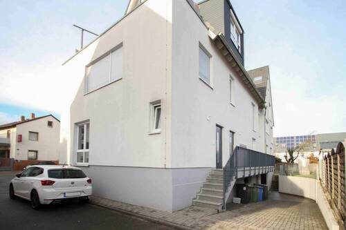 Eingang und TG - 2 Zimmer Etagenwohnung zum Kaufen in Weiterstadt