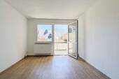 Wohnzimmer - Ruhige und helle Wohnung mit Wohlfühlcharakter - Ihr neues Zuhause wartet!
