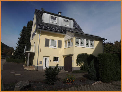 Ansicht Süd - Eine Investition mit Zukunft: Vollmodernisiertes Wohn- und Geschäftshaus auf großzügigem Grundstück!