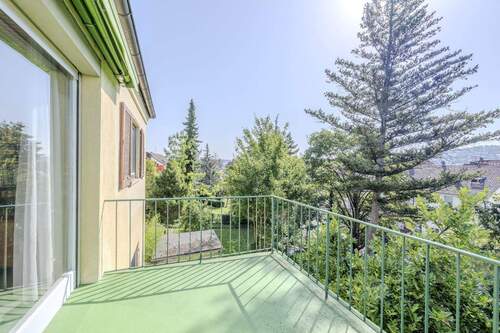 Balkon Obergeschoss - 8 Zimmer Mehrfamilienhaus, Wohnhaus in Stuttgart / Feuerbach