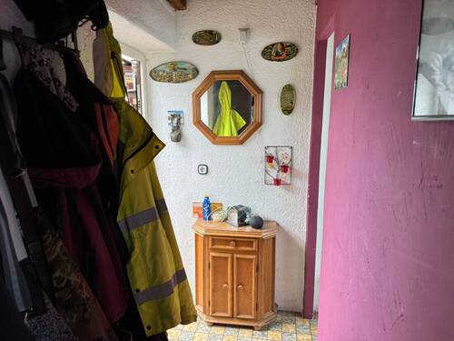 Flur - 5 Zimmer Mehrfamilienhaus, Wohnhaus in Kudensee