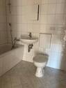 Bad mit Wanne - 