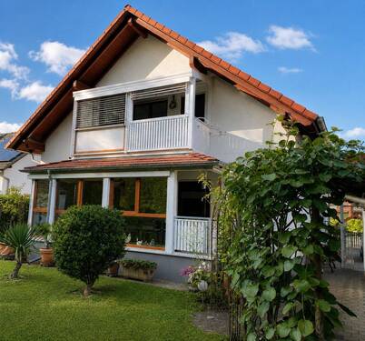 Bild 2 - 7 Zimmer Mehrfamilienhaus, Wohnhaus zum Kaufen in Neuenburg am Rhein