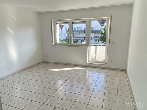 Wohnzimmer 2 2 - 3 Zimmer Etagenwohnung in Eppertshausen