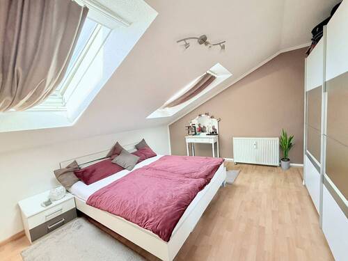 Geräumiges Schlafzimmer - 