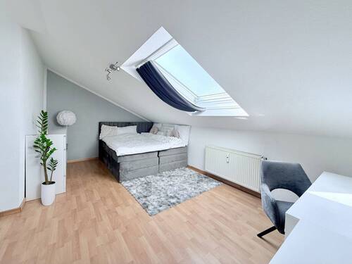 Helles Kinder- oder Arbeitszimmer - 