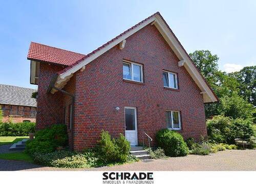 Nebeneingang zum Hauswirtschaftsraum - 4 Zimmer Mehrfamilienhaus, Wohnhaus zum Kaufen in Stendal