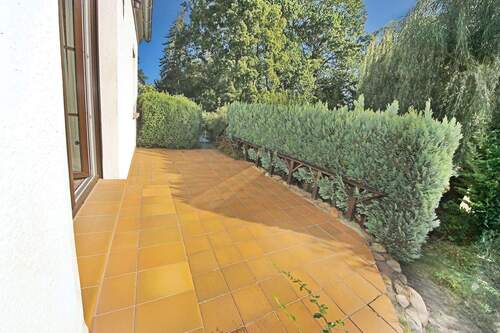 ... Ausgang auf die Terrasse - 