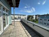 Dachterrasse Teilansicht - 3 Zimmer Etagenwohnung zur Miete in Leinfelden-Echterdingen