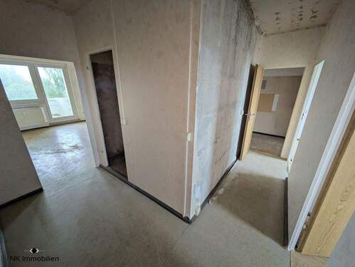 Flur - Etagenwohnung mit 69,00 m² in Limbach-Oberfrohna zum Kaufen