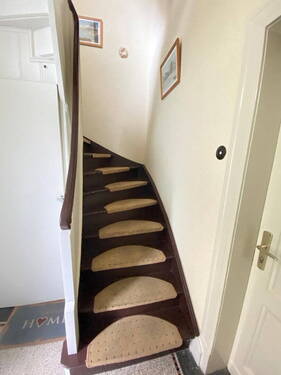 Treppe EG zur 1 Etg. - 