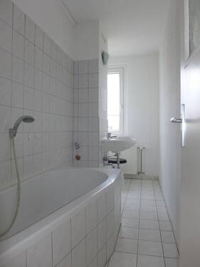 Beispiel Bad - 3 Zimmer Etagenwohnung in Cottbus