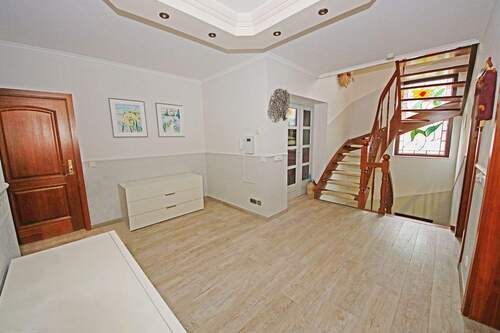 Diele im EG - 5 Zimmer Einfamilienhaus zum Kaufen in Dessau-Roßlau