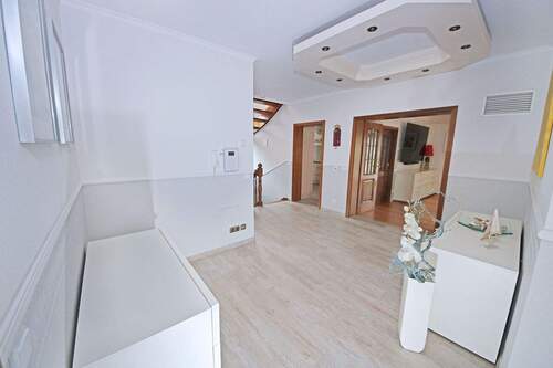 Diele im EG - 5 Zimmer Einfamilienhaus in Dessau-Roßlau