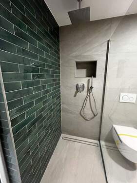 Badezimmer - Etagenwohnung mit 73,00 m² in Nürtingen zur Miete