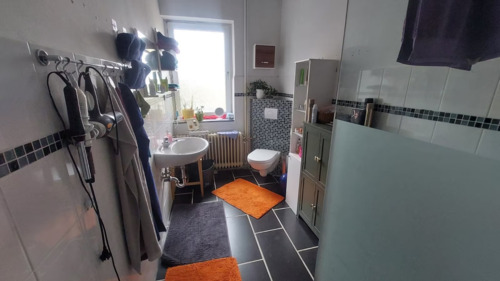 ef18d5f3-c937-4ccf-848d-bc13594f6889 - 