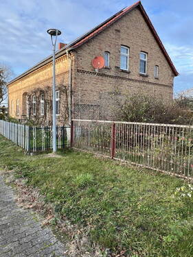 Bild 3 - 7 Zimmer Einfamilienhaus in Medow